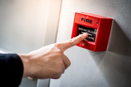 מדוע כדאי להחזיק ציוד כיבוי אש בעת אזעקה בבית